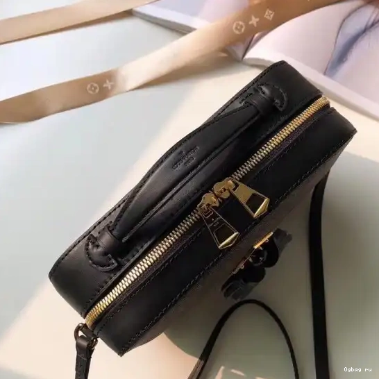 SAINTONGE VUITTON LOUIS 0423